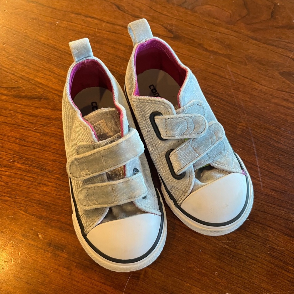 Converse Chuck Taylor All Star Silver Velvet Pink Infant Sneakers Size 8 759246F